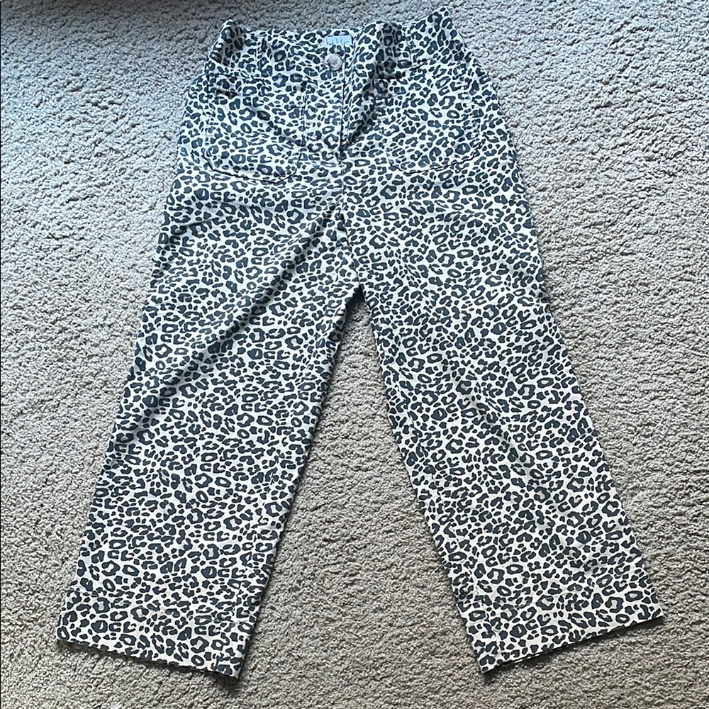 Nicole Miller Leopard Print Capris